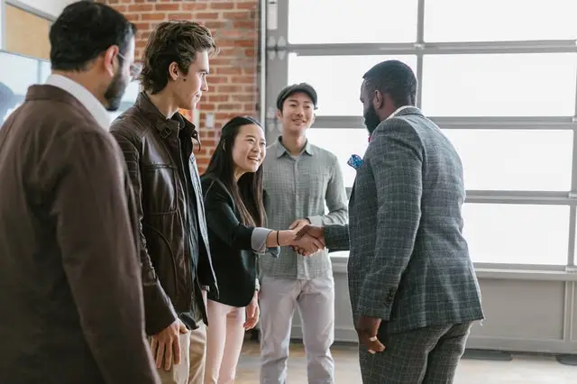 investidores-buscam-empresas-venda investidores-buscam-empresas-venda