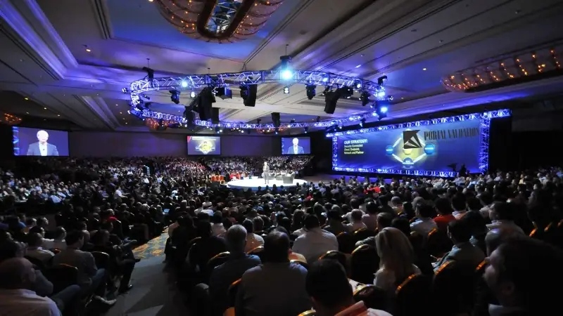 presenca-eventos-atrair-investidores